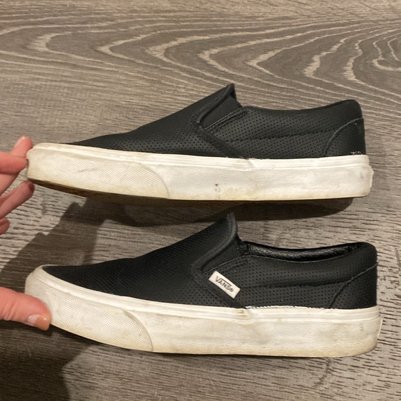 Black Vans - Picture 5 of 8